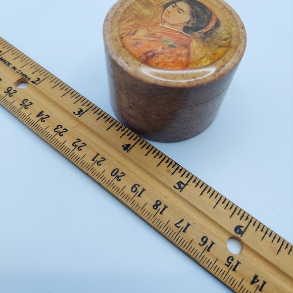 Vintage Stone Trinket Box with Young woman signed Hehel - Picture 3 of 10